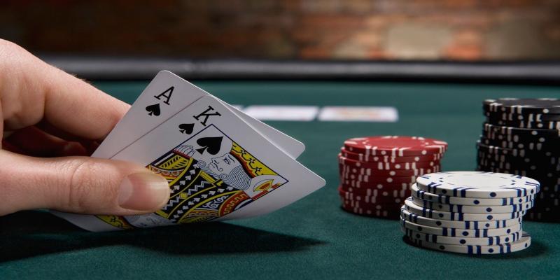 Chiến thuật chơi thùng phá sảnh poker hiệu quả